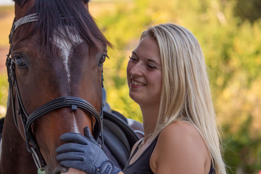 Sabrina Wieland mit Pferd